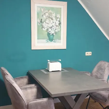 Iris 1 Apartment *